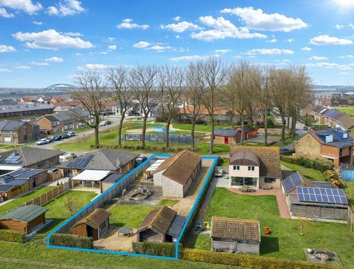                                         Bungalow à vendre à Lissewege, € 450.000
