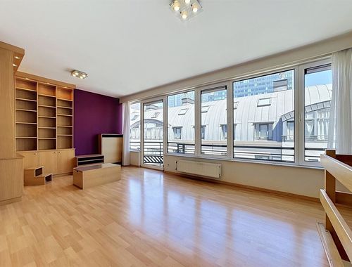                                         Duplex te huur in Sint-Joost-ten-Node, € 1.200
