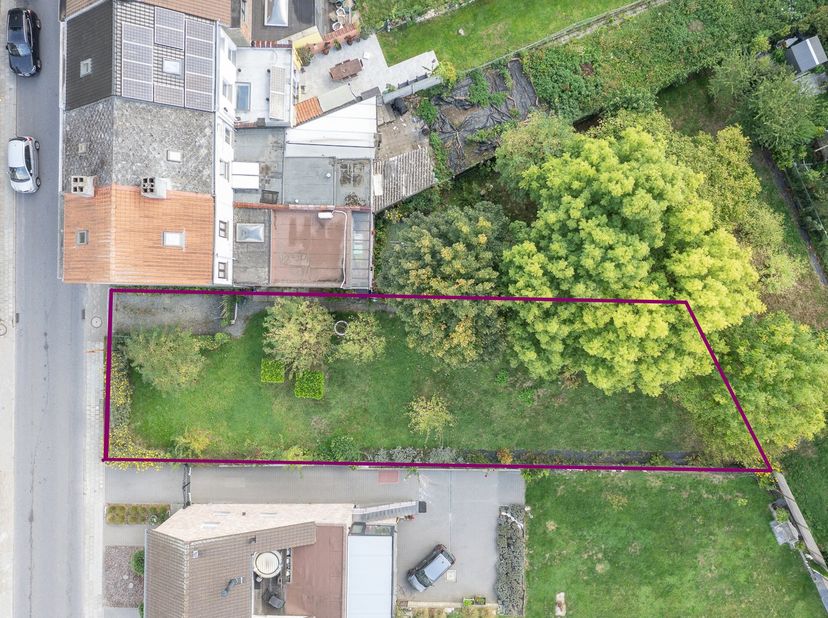 Situé dans une rue calme à distance de marche du centre de Groot-Bijgaarden. L’emplacement est idéal pour ceux qui souhaitent vivre dans un environnem