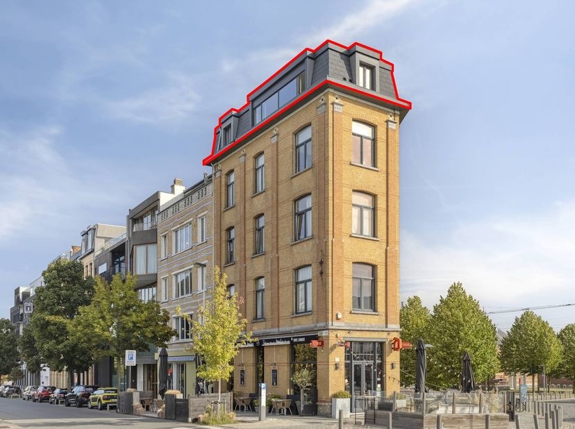 Appartement te koop in Damplein 1 bus 4,
                    2060 Antwerpen