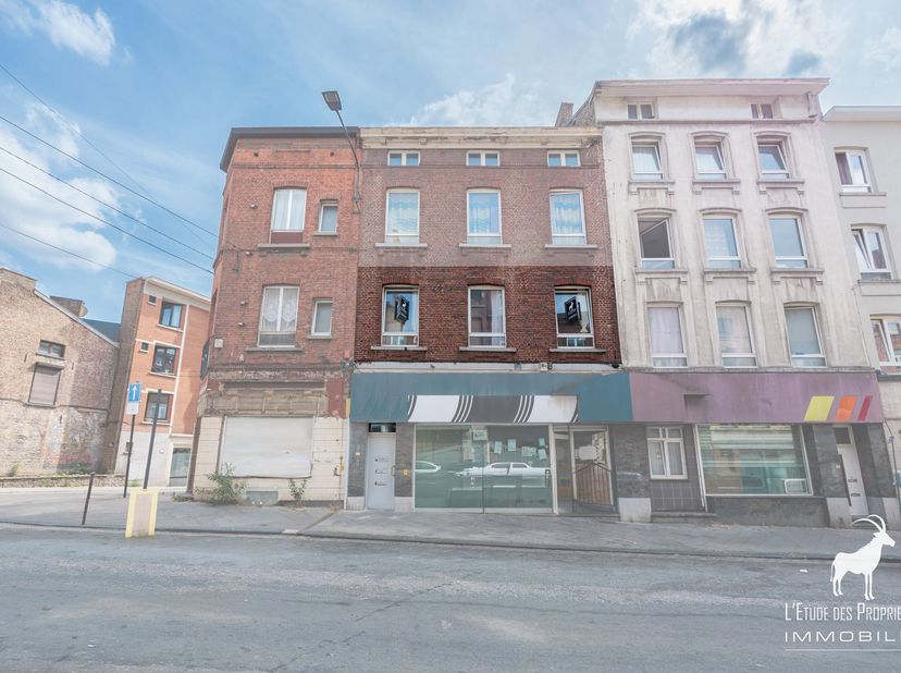 Makelaarsreferentie: L6031-443<br />
*** VIRTUELE TOUR: https://envisite.net/vtour/fr/qs33ey/frame ***<br />
Ontdek dit prachtige appartement in Charl