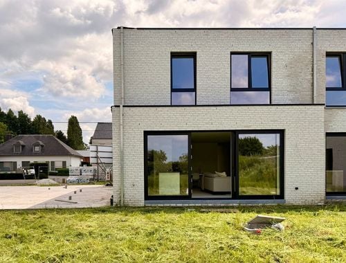                                         Woning te koop in Vrasene, € 455.000
