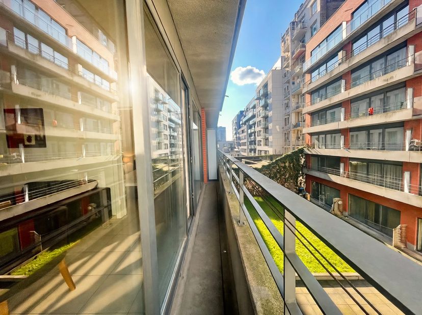 Appartement te huur in HELIHAVENLAAN 48 bus M1,
                    1000 Brussel