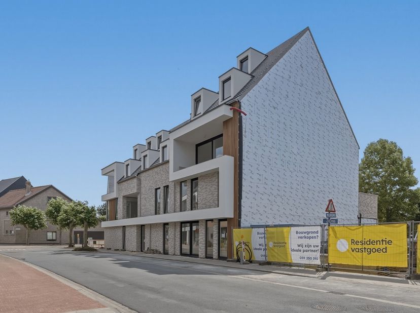 Garage te koop
                    in 8460 Oudenburg