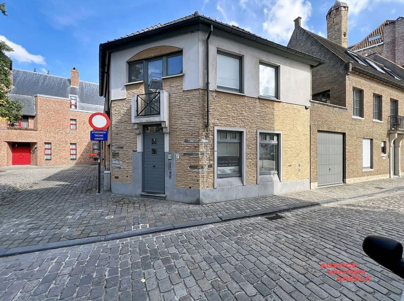 Appartement te huur in Woensdagmarkt  7,
                    8000 Brugge