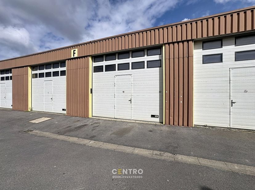 Bien professionnel à louer
                    à 8800 Roeselare