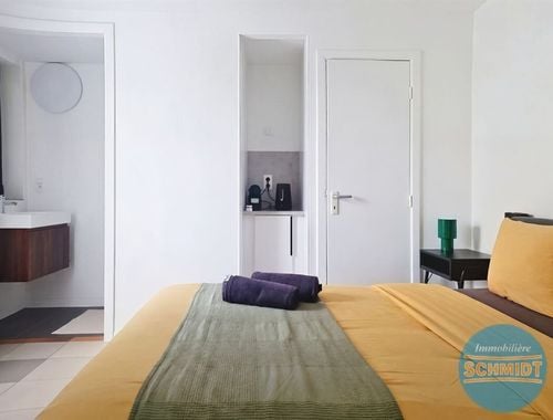                                         Studio avec coin lit à louer à Etterbeek, € 500
