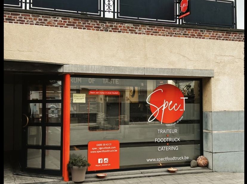 Bien professionnel à louer
                    à 9220 Moerzeke