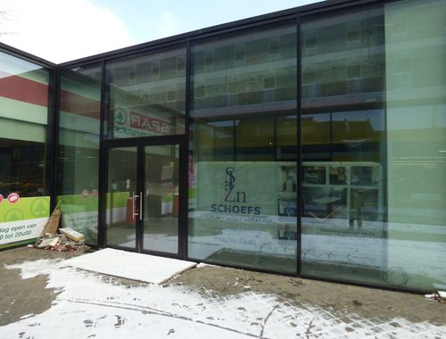                             Bien commercial à louer à Bilzen
