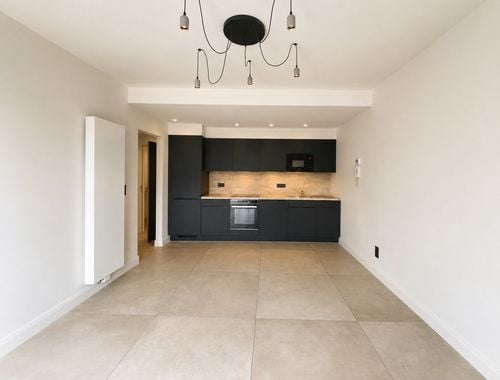                                         Appartement te huur in Tournai, € 740
