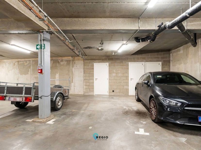 Garage te koop in Godshuishammeke 16,
                    9000 Gent