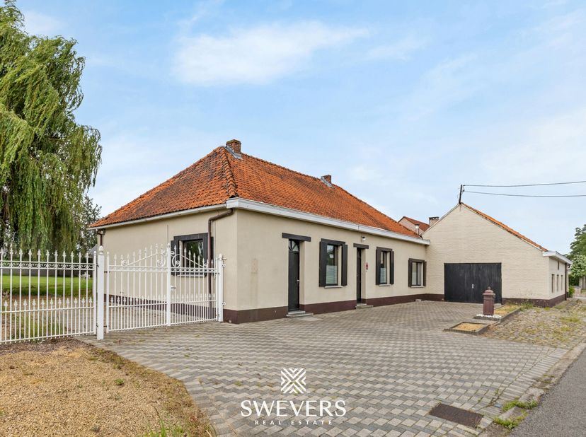 Voor meer info en foto’s, surf naar www.swevers.be – Deze te renoveren gelijkvloerse woning aan Kapelstraat 23 in Geetbets biedt een unieke kans voor
