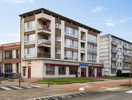                                         Rez-de-chaussée commercial à vendre à Deurne, € 359.000
