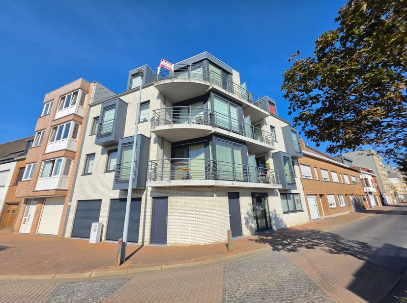 Op zoek naar een instapklaar duplex hoekappartement met open uitzicht (tot Brugge!) op een topligging aan de Belgische kust?<br />
<br />
Dit perfect