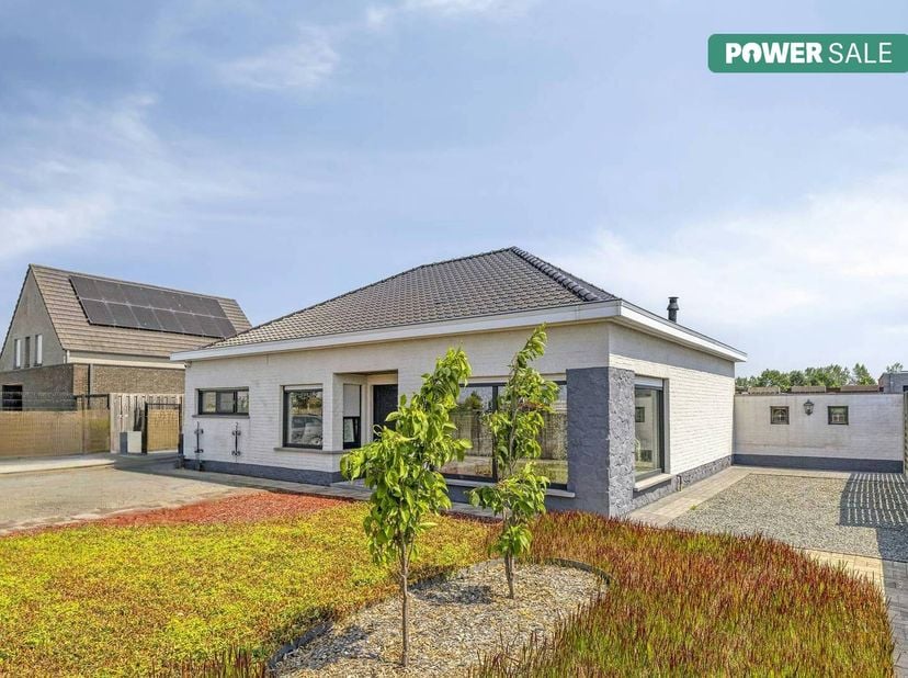 Huis te koop in Tieltsesteenweg 113,
                    9880 Aalter
