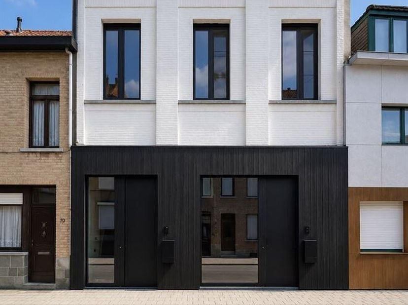 Luxueus afgewerkte loftwoning/triplex met 3 slaapkamers op toplocatie nabij de vesten van Lier <br />
In een rustige straat op wandelafstand van de ve