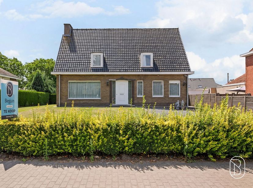 Huis te koop in Rijksweg 203,
                    8710 Wielsbeke