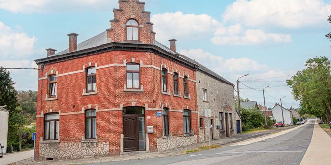 Bedrijfsvastgoed te koop in 5660 Frasnes