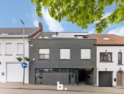                                         Bureaux à vendre à Koolskamp, € 199.000
