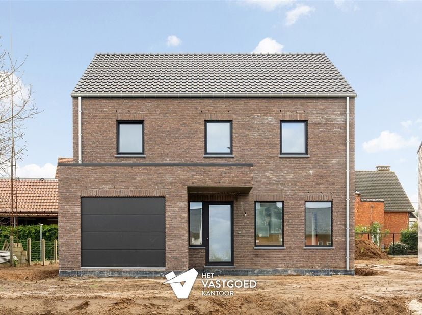 Volledig afgewerkte en energiezuinige nieuwbouwwoning op perceel van 4are88ca te Schaffen.<br />
<br />
Foto's van huidige toestand dewelke in de ko