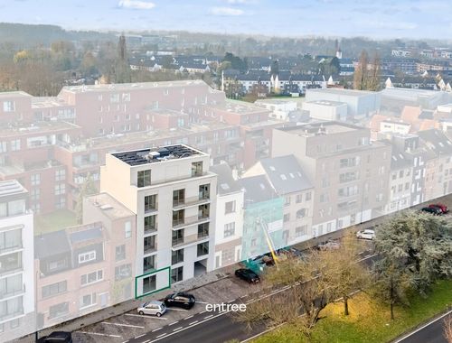                                         Handelspand te huur in Gent, € 1.250
