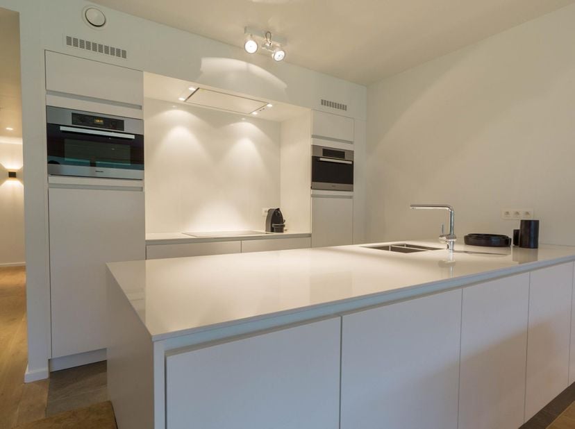 Prachtig gelijkvloers appartement met ruim terras in parkdomein "Berckendael"!<br />
<br />
Dit ruime luxe appartement is instapklaar en beschikt over