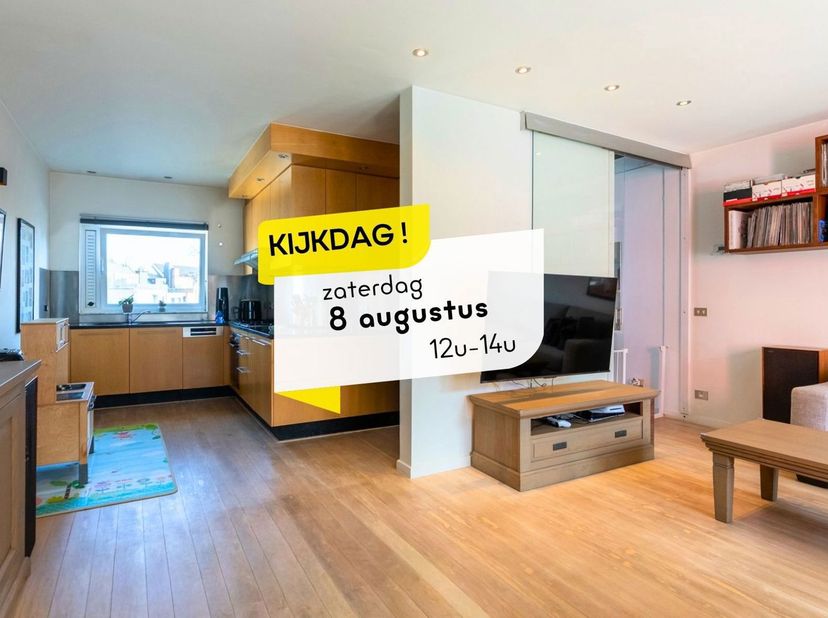 KIJKDAG | Kom op zaterdag 8 augustus vrijblijvend een kijkje nemen tussen 12u en 14u.<br />
Prachtig duplex appartement met rooftop terras.<br />
We b