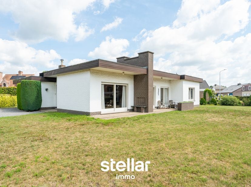 Huis te koop in Guillaume Delmeirelaan 9,
                    9810 Eke