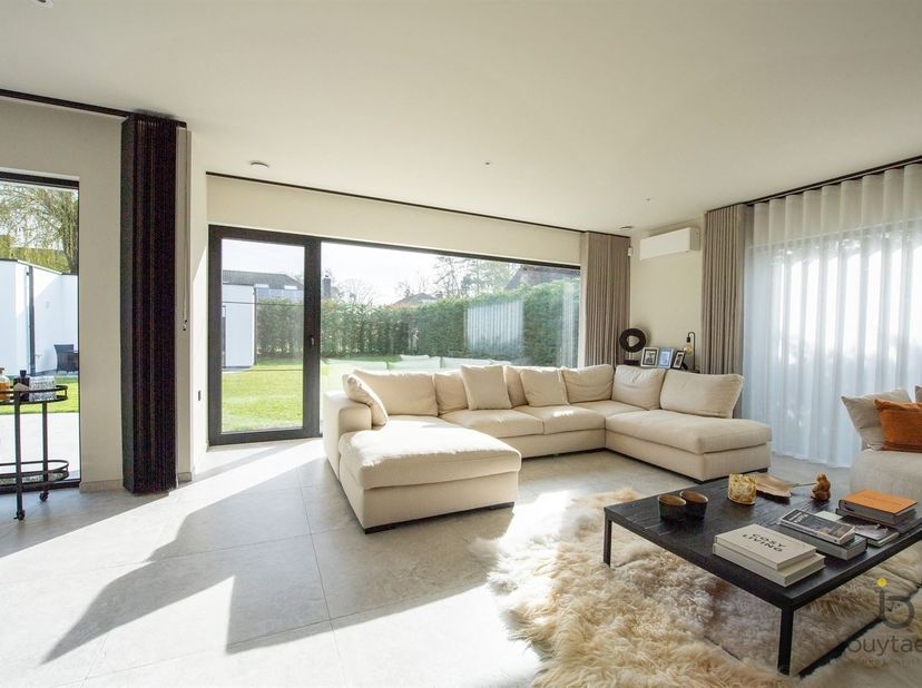 Huis te koop in Winkelhoeve 6,
                    2980 Zoersel