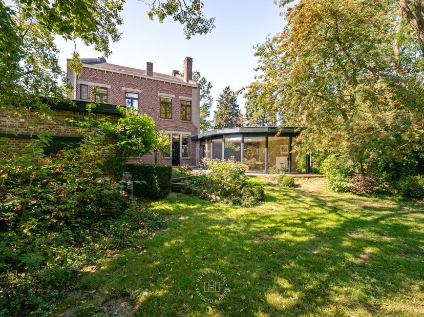 Huis te koop in Stationsstraat 86,
                    8551 Heestert