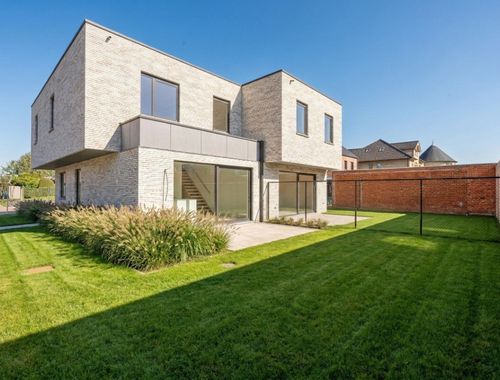                                         Eengezinswoning te koop in Melsele, € 425.000
