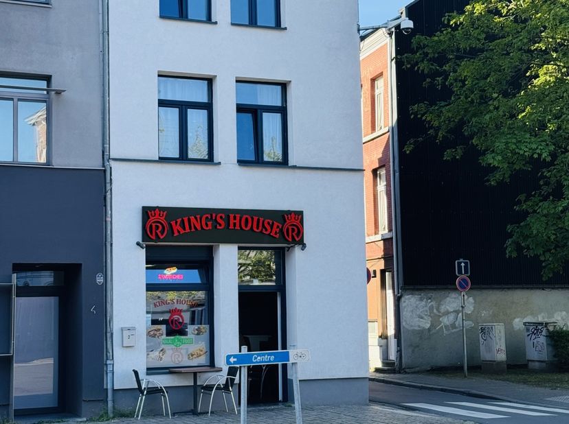 L'agence SKYIMMO, vous propose ce magnifique fonds de commerce idéalement situé à Verviers – Opportunité à saisir !<br />
Vous rêvez de lancer ou d’él
