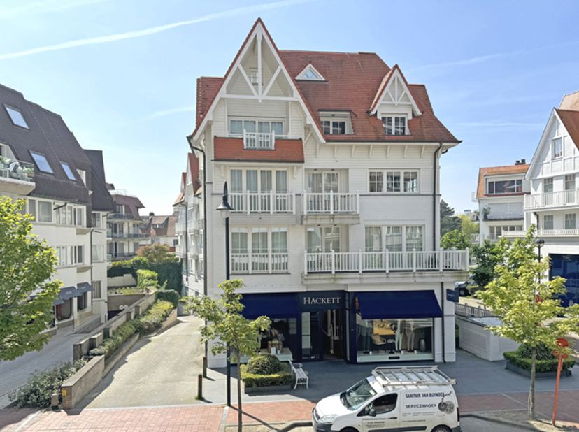 Garage box tr&amp;egrave;s central au niveau -5 dans la r&amp;eacute;sidence Long Beach situ&amp;eacute;e sur la Kustlaan, &amp;agrave; proximit&amp;eacute; de la plage,