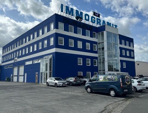                                         Bureaux à louer à Drongen, € 618,33
