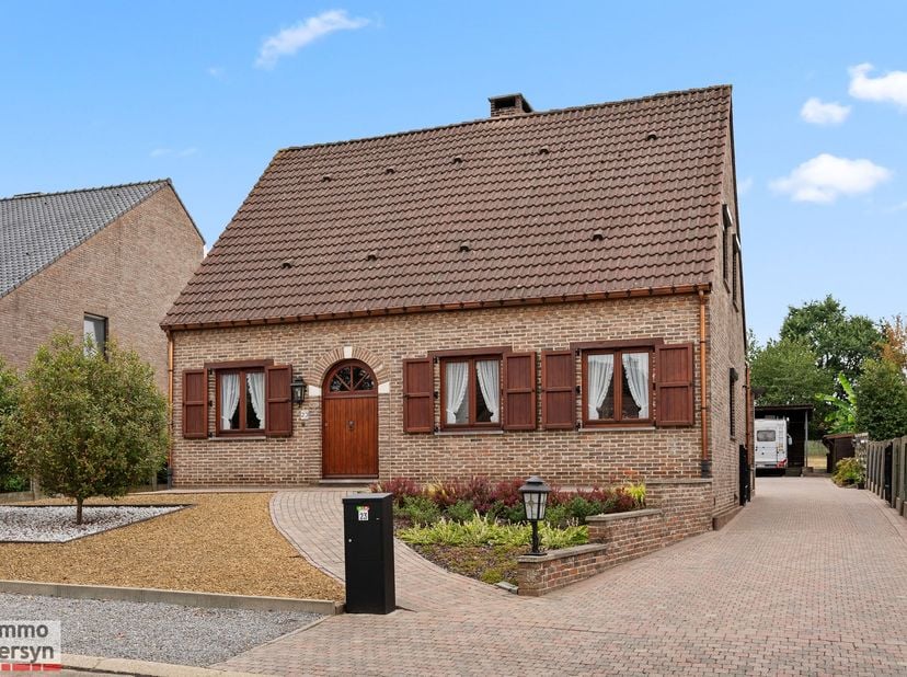 Ben je op zoek naar een instapklare, ruime woning in een rustige en aangename buurt?<br />
Dan is deze prachtige open bebouwing aan de Mercuriuslaan 2