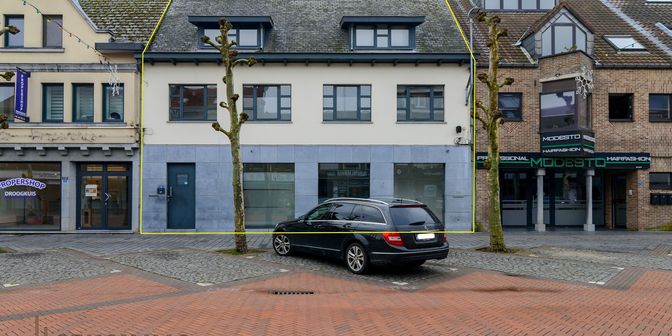 Bien professionnel à vendre à Pauwengraaf 141, 3630 Eisden