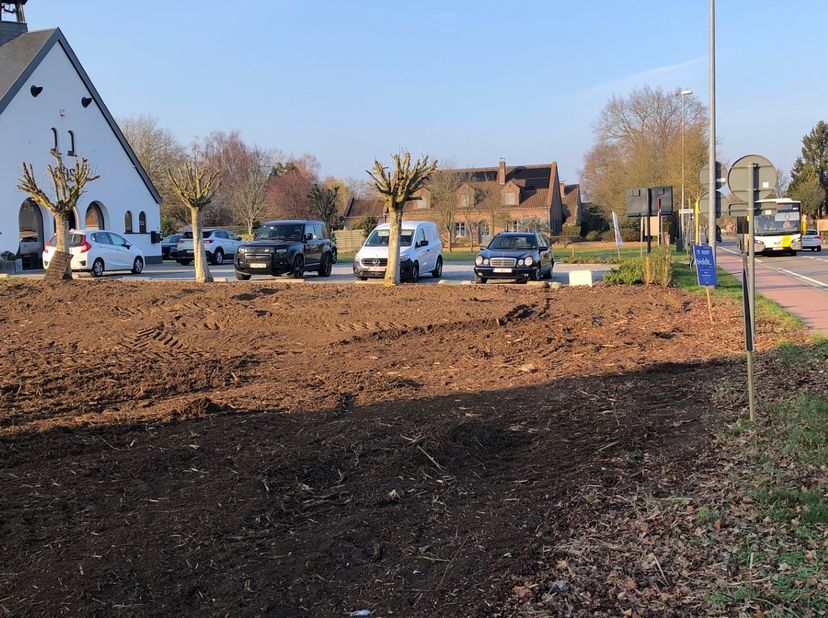 BOUWGROND GESTELSTRAAT LUMMEN - <br />
<br />
Bouwgrond met achterliggende tuin/grond.  Lot 2 en 4 uit goedgekeurde verkaveling, gemeente Lummen, Gest