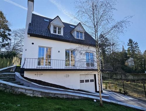                                         Eengezinswoning te koop in Bon-Secours, € 399.500
