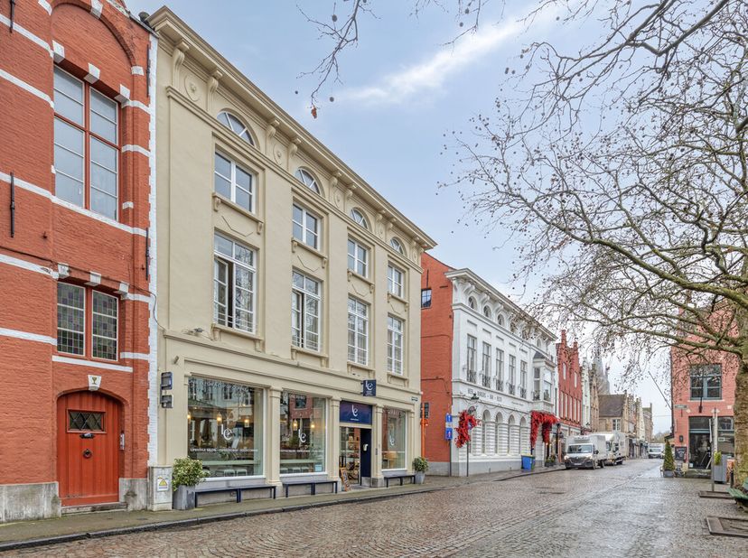 Appartement te koop in Jozef Suvéestraat 1 bus 0202,
                    8000 Brugge
