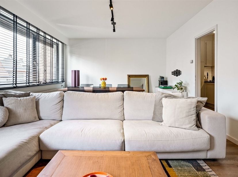 Instapklaar 2-slaapkamerappartement met balkon en ondergrondse autostaanplaats in Geel <br />
<br />
Op zoek naar een verzorgd appartement op een ru