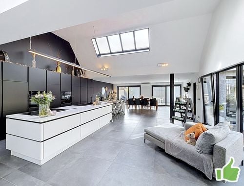                                         Appartement à vendre à Mouscron, € 325.000
