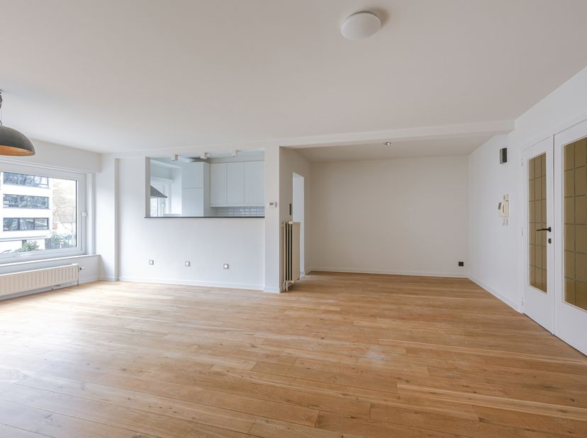 Spacieux appartement 3 chambres dans un emplacement très accessible<br />
Score PEB : A<br />
Mobiscore : 9,5/10<br />
Cet appartement 3 chambres, prê