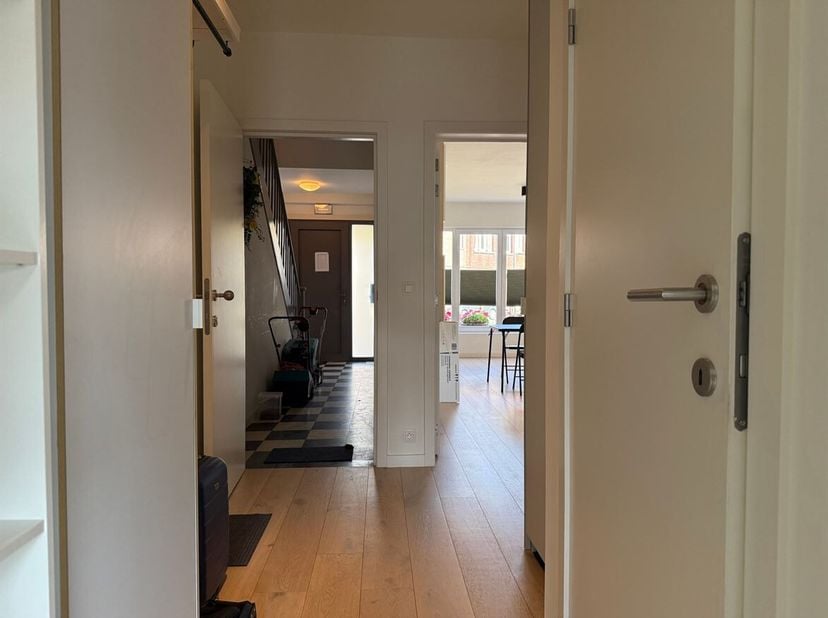 Gezellig en rustig gelegen appartement in Mechelen<br />
Op de Kleine Bareelstraat 22 te Mechelen bevindt zich dit verzorgd gelijkvloers appartement.