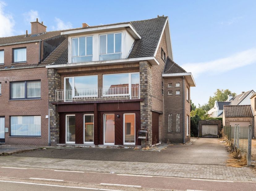 Huis te koop in Grote Hemmenweg 16,
                    3520 Zonhoven