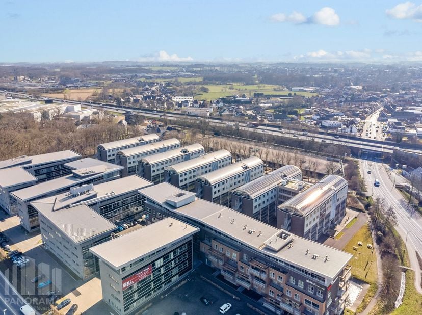 Bedrijfsvastgoed te huur in Guldensporenpark 81,
                    9820 Merelbeke