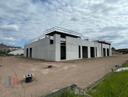                                         Bedrijfsgebouw te koop in Meulebeke, € 342.950

