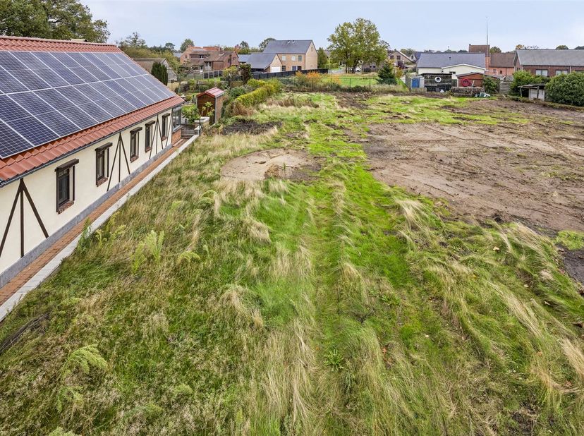 TE KOOP: Bouwgrond van 5a76ca voor halfopen bebouwing te Paal! <br />
Deze bouwgrond voor halfopen bebouwing is gunstig gelegen in de Meelbergstraat