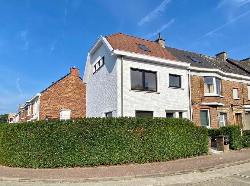 Maison à louer
                    à 9600 Renaix