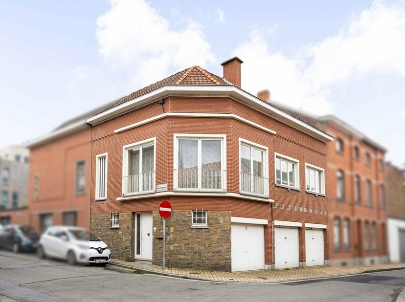 Huis te koop in Kasteelstraat 12,
                    9600 Ronse