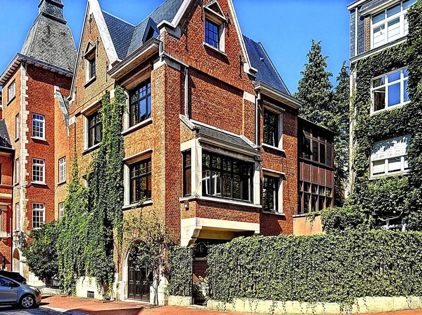 Maison à vendre à SQUARE DU VAL DE LA CAMBRE 22,
                    1050 Ixelles